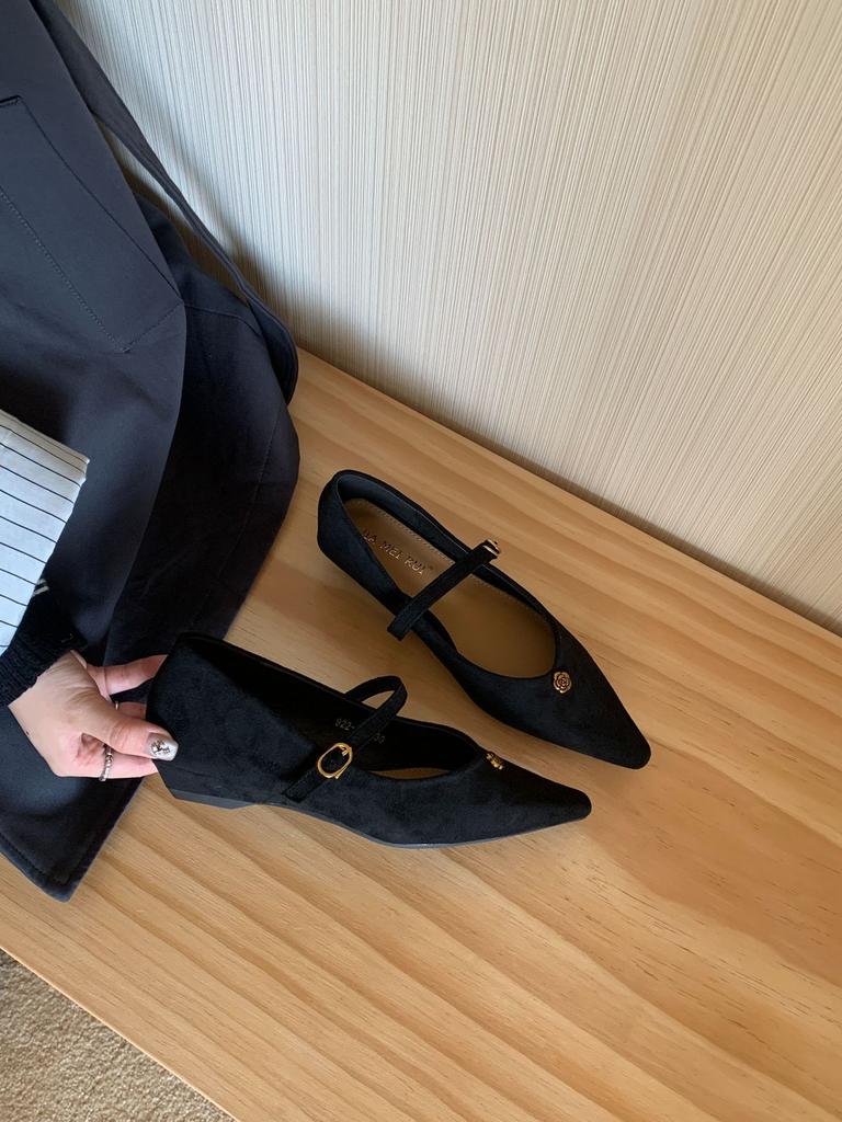 2025 New Autumn New Pointed Suede Word with Retro High Heels Women's Fashion Wedge Heel Commuter Shoes