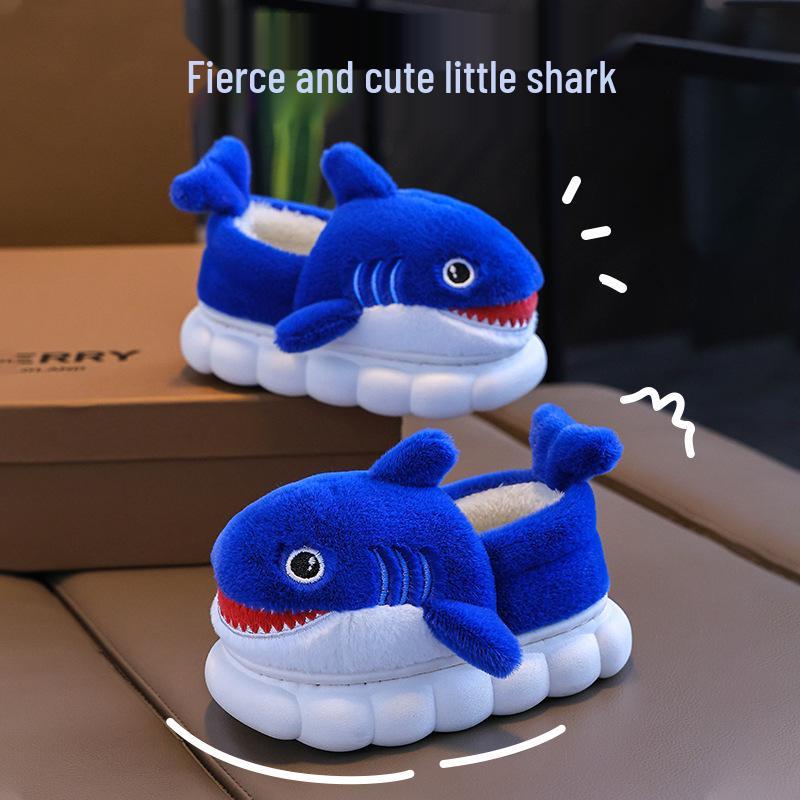 Kinder Cartoon Hai Baumwoll Hausschuhe - Jungen Winter 2024, Dicke Sohle, Indoor, Geschlossene Ferse, Flauschig.