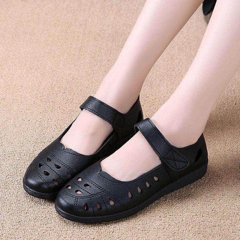 

Нове жіноче повсякденне взуття на порожній м якій підошві. Жіночі босоніжки на плоскій підошві 40 чорний