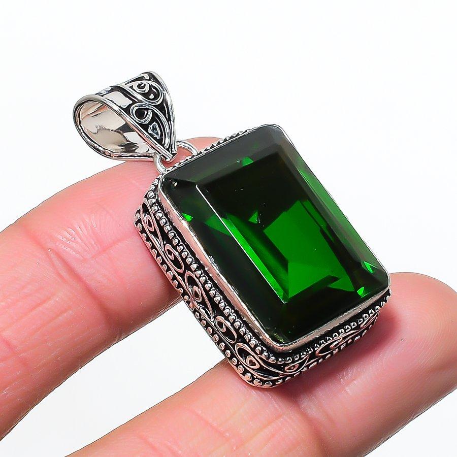 Natural Peridot Gemastone 925 Sterling Silver Jewelry Pendant 1.65 AP-14471