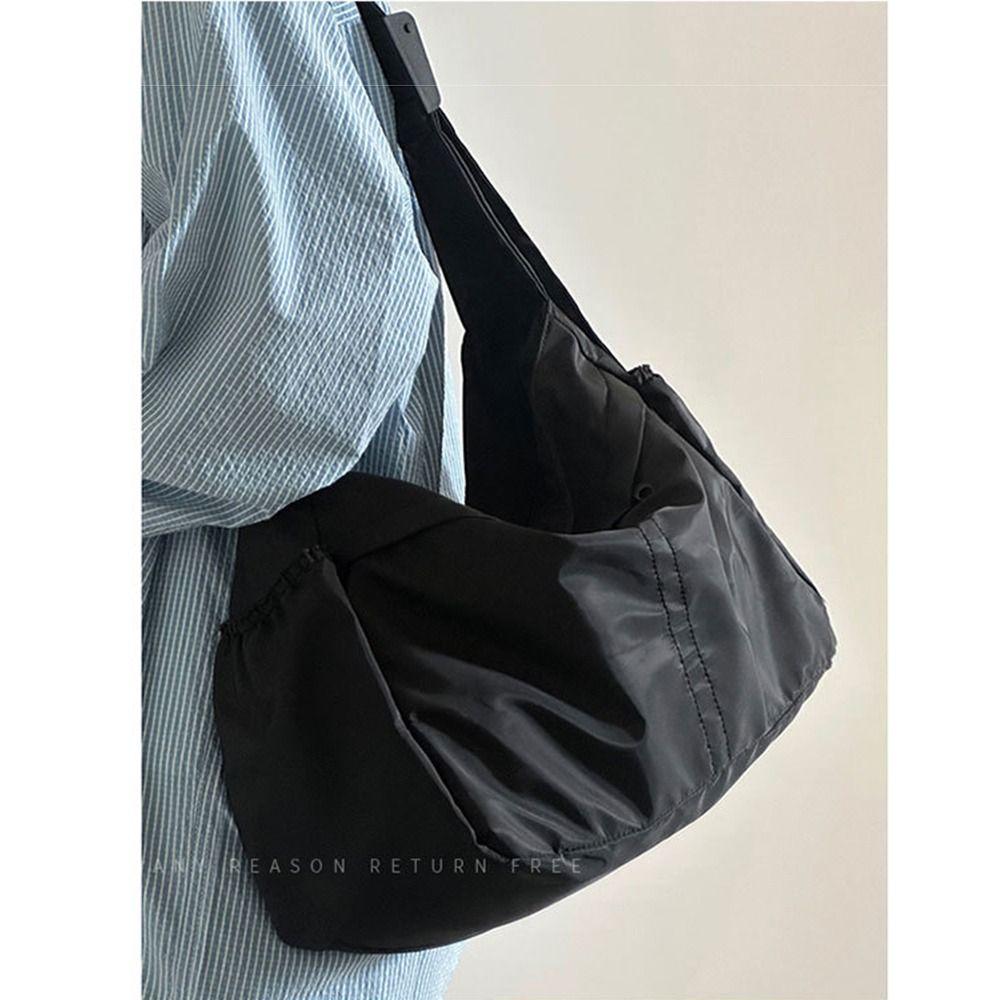 Adjustable Casual Shoulder Bag Large-capacity Sports Messenger Bag Nylon Tote Bag Commuting