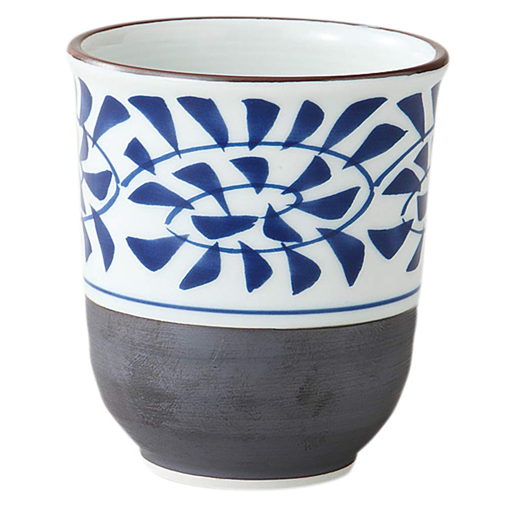 

Arita ware teacup with a blue octopus arabesque model 31384 pattern, синий