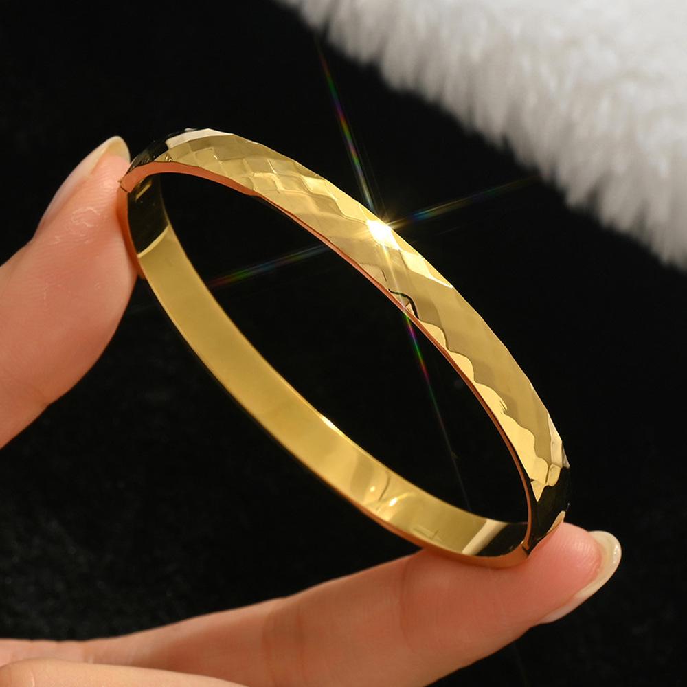 18K Gold Edelstahl Mode Armreifen - Europäischer & Amerikanischer Bestseller, Anlaufbeständiger Schmuck.