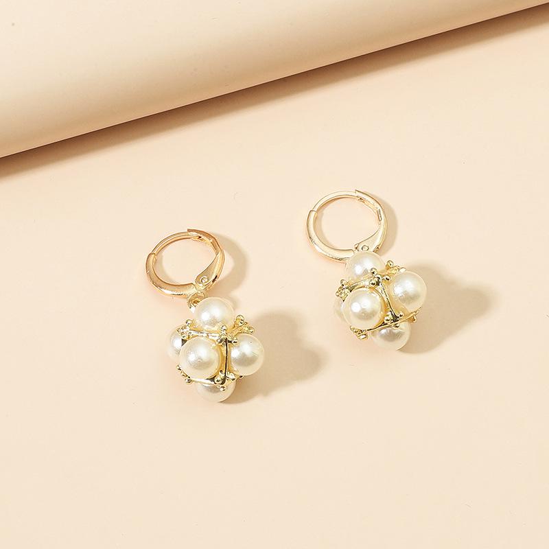 Trendy Geometric Stripe Pattern Triangle Earrings with Creative Drip Oil Design
