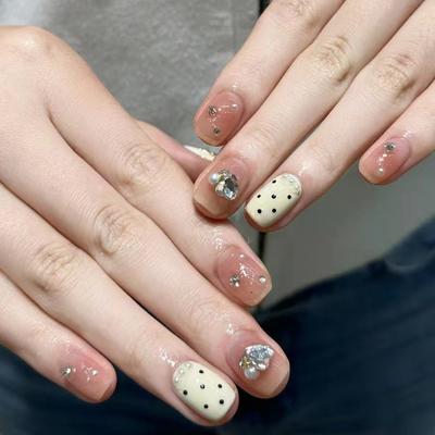 Pure Hand-wearing Nail Pieces Handmade Fake Nail Patches Temperament Princess Cute Polka Dot Nude Color Flash Diamond
