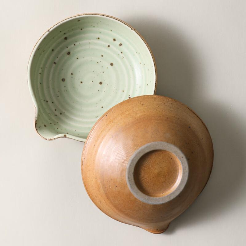 Japanese Coarse Pottery Salad Bowl with Spout