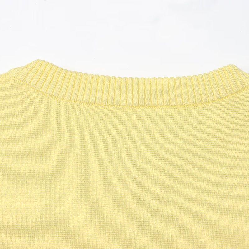 Kaslead New Women Clothes Western Style Fashion Simple and Versatile Gold Decorated Row Button Knitted Outerwear