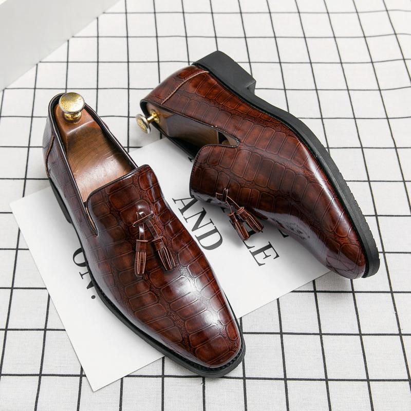 New Patent Leather Mens Loafers Wedding Formal Dress Shoes Men Casual Fashion Slip On Shoes Party Club Footwear Business Oxfords