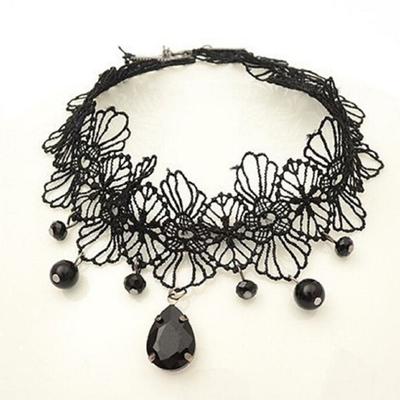 Kaelakeed ja ripatsid – Chokers