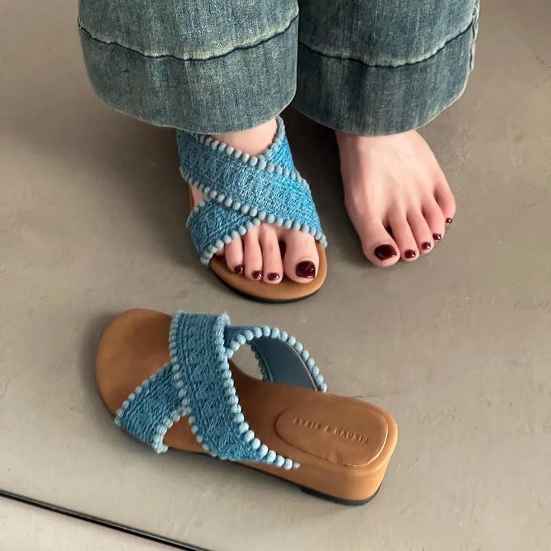 Retro Woven Flat-bottomed Wedge Slippers Spring and Summer New Fashion Casual Beach One-word Cool Slippers