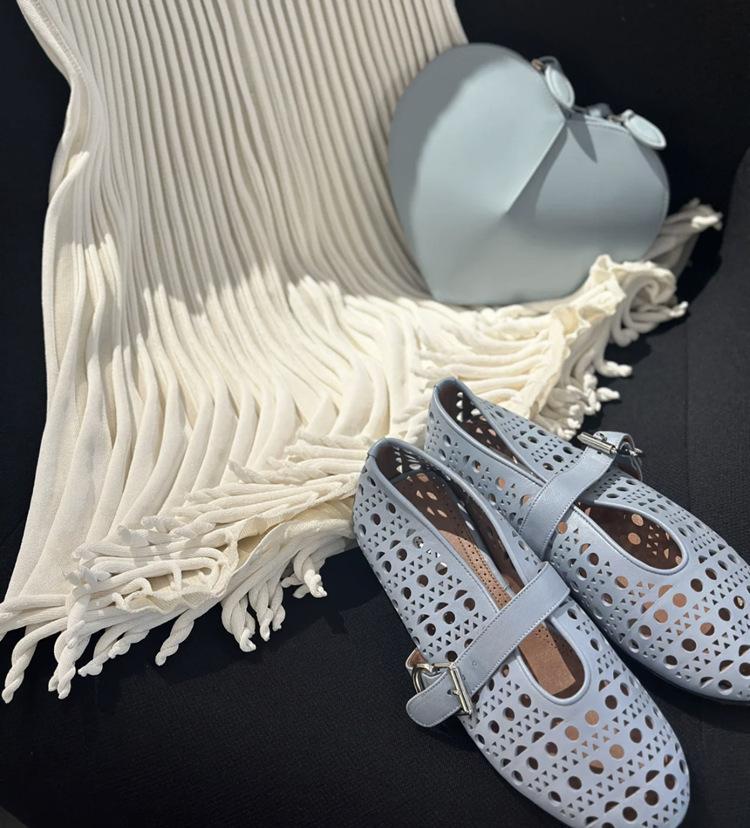 Cowhide Version~ Spring and Summer Leather Shallow Mouth One-word Buckle Belt Hollow Round Head Flat Bottom Inner Single Shoe Women's Ballet Leathe