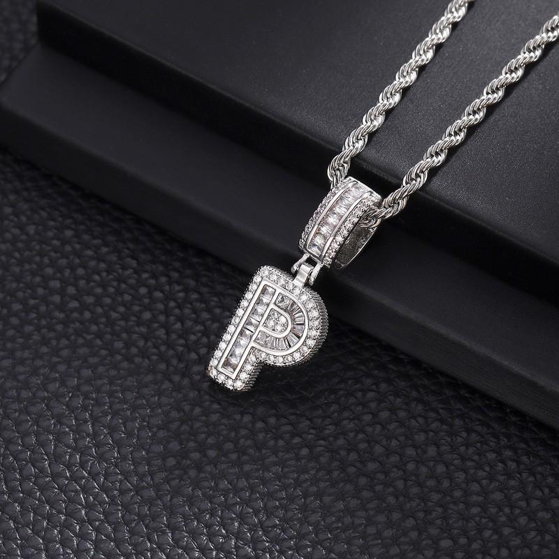 Collana con Ciondolo Lettera in Rame con Incastonatura in Zirconia Stile Hip Hop Alfabeto Iniziale Charms Donna Uomo Gioielli Trendy