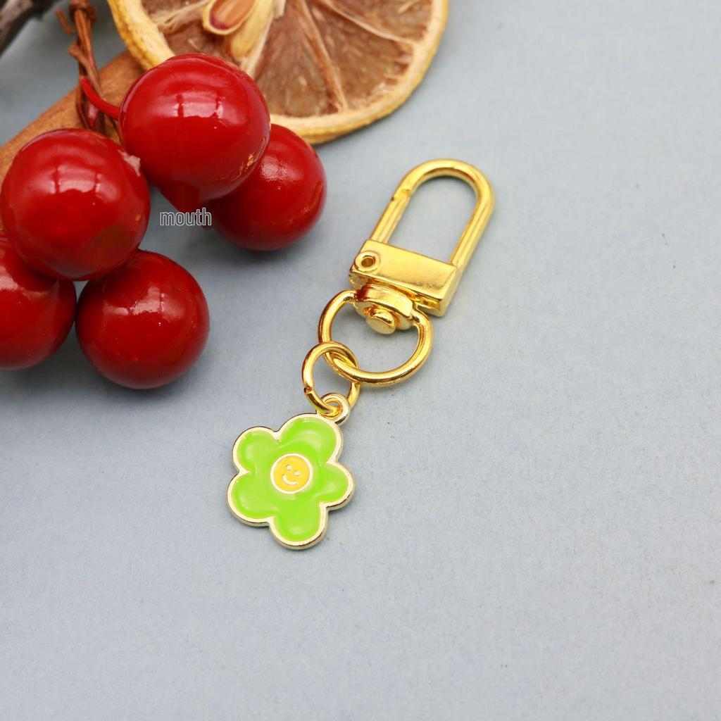 Daisy Earphone Case Keychain: Fresh Summer Pendant & Car/Bag Decoration Gift