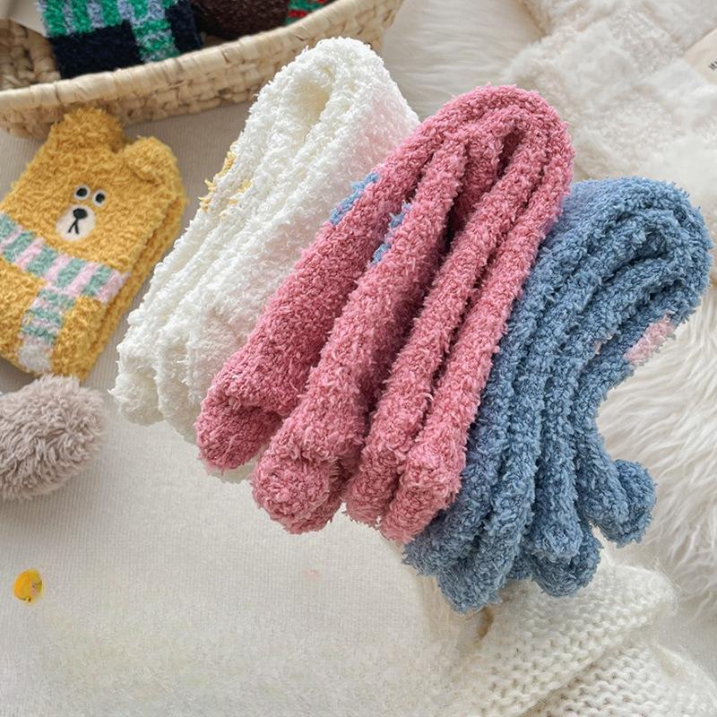 Verdickte Korallenfleece-Halbhohe Socken, Warme Lange Socken für Herbst und Winter, Schlafsocken und Niedliche Flauschige Haussocken