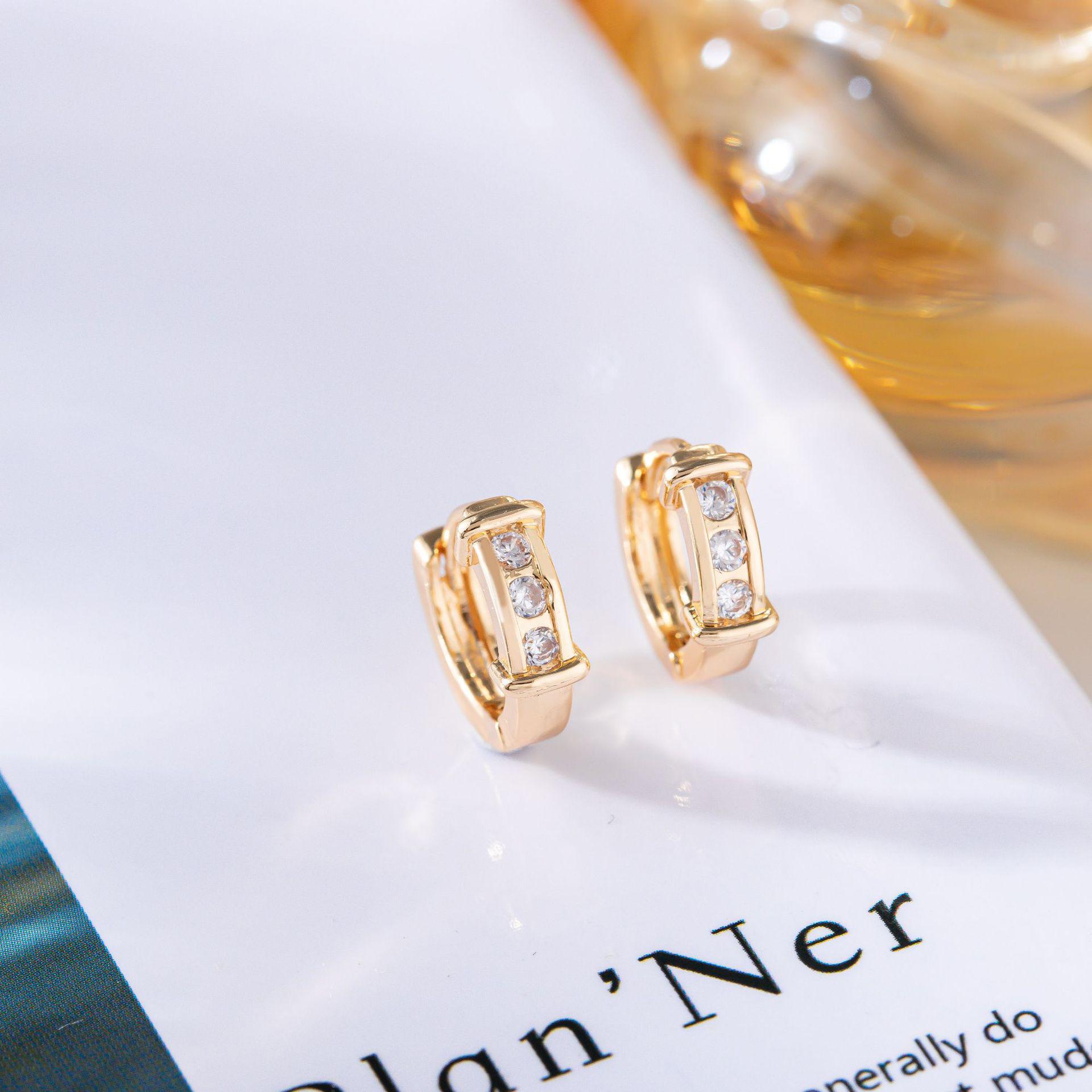 Elegant Zirconia Stud Earrings: Simple Single Row, Light Luxury Rhinestone for a Fashionable Look