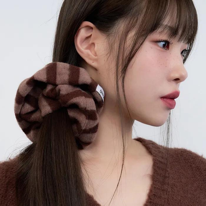 Fluffy Stripe Scrunchie - Brown