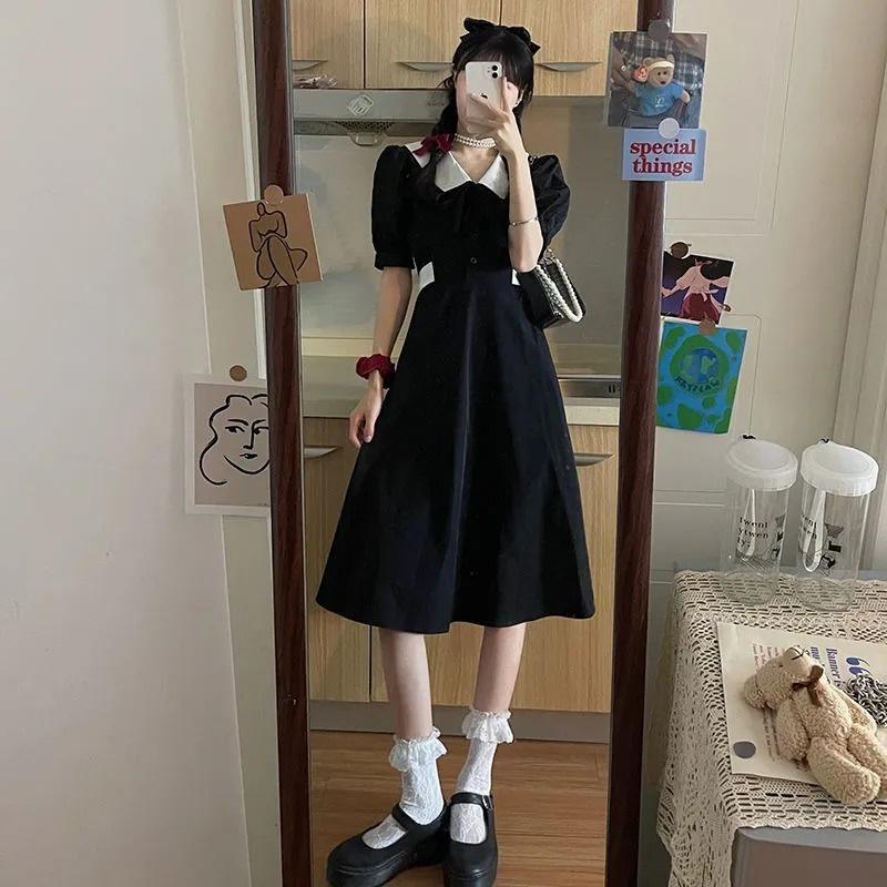 Summer black short-sleeved dress for women, small first love, waist and thin design sense French retro Platycodon niche