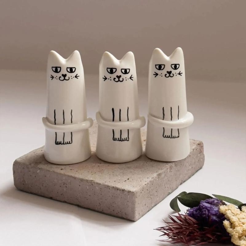 Lovely Ceramic Cat Vase for Display Aesthetic Vase Birthday Gift Flowerpots Unique Office Living Accent Holiday Party