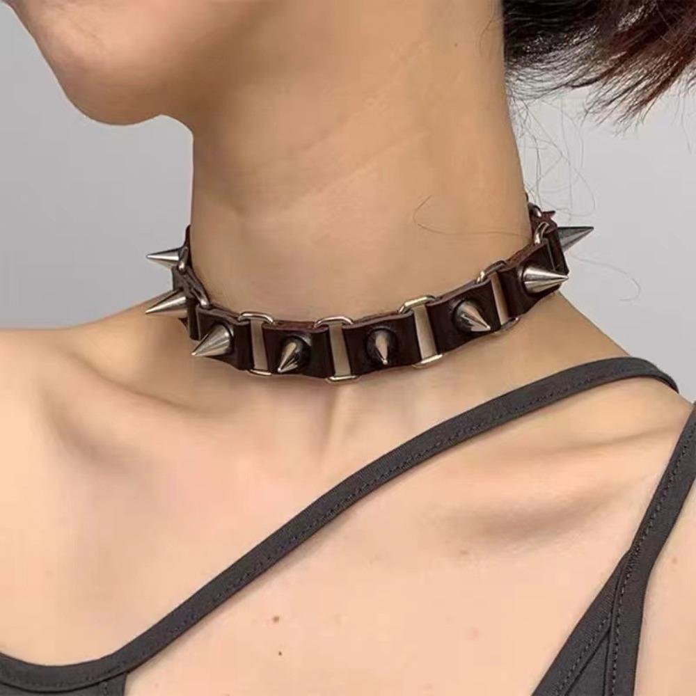 Gothic Harajuku Black Leather Silver Color Rivet Pointed Collar Necklace for Women Men Personality Punk Jewelry Accessories Gift