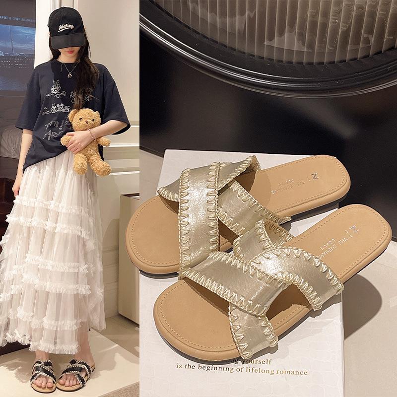 Flat-soled Sandals Women's Outer Wear Summer New Flat-soled Cross-strapped Retro Soft-soled Cool Slippers