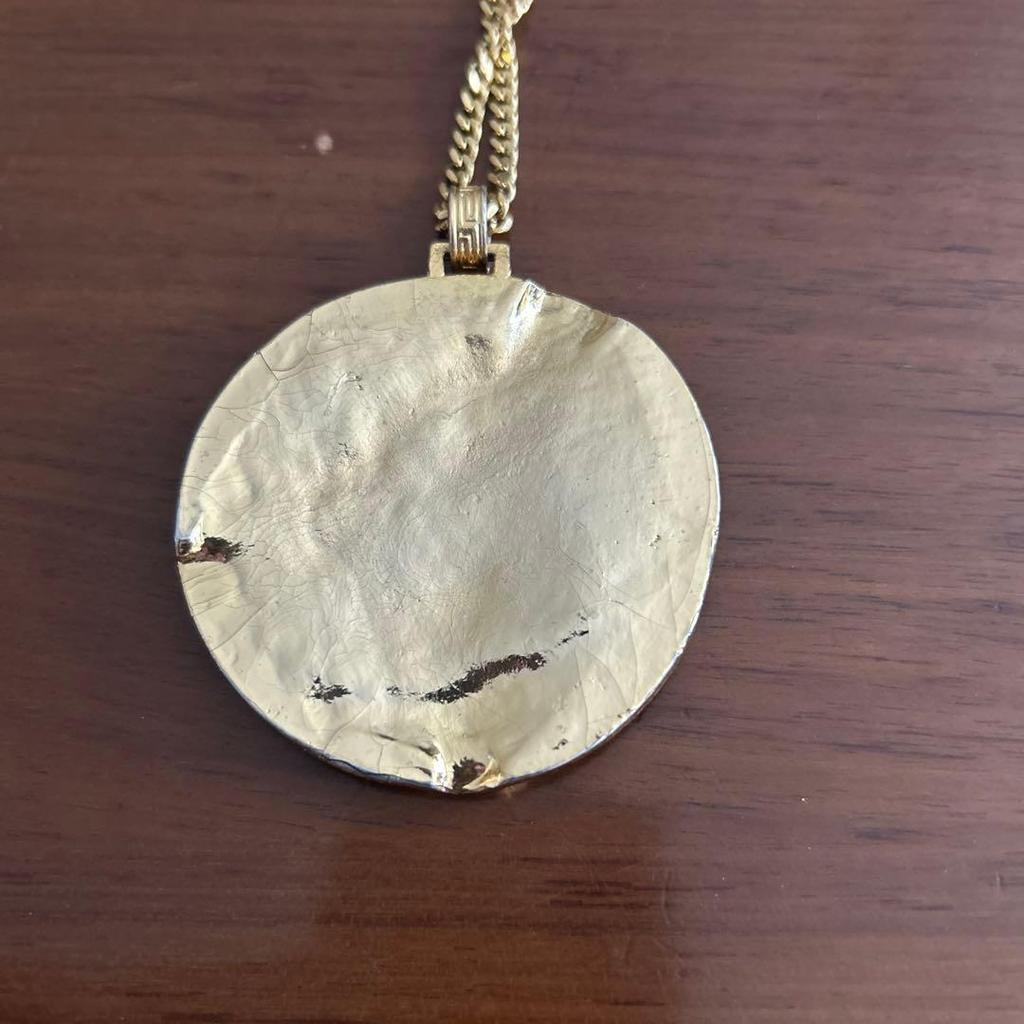 Used versace necklace