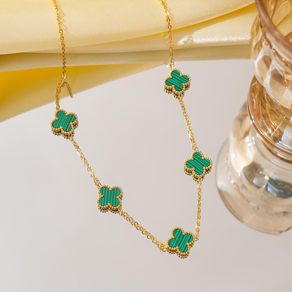 Halsband med fyrklöver för kvinnor, premiumkänsla, dubbelsidigt titanstål, ingen färgförlust, premiumkänsla, tröjkedja