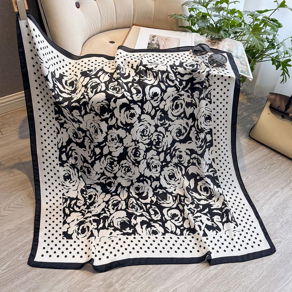 Spring And Summer Fashion Luxury Printing 90*90Cm Women Scarf Satin Square Shawl Elegant Headscarf Beach Sun Protection Bandana