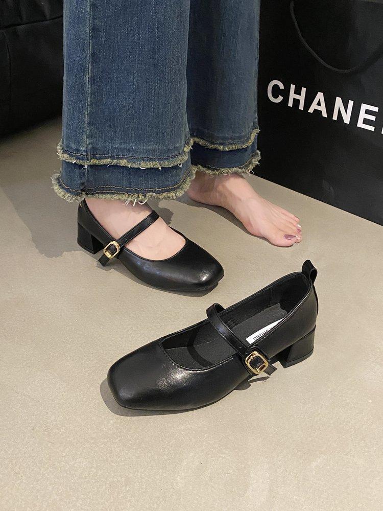

Small and comfortable feet, soft-soled Mary Jane shoes for women s 2025 autumn new retro coffee-colored one-pedal low-heeled square head single shoes 39 чорний