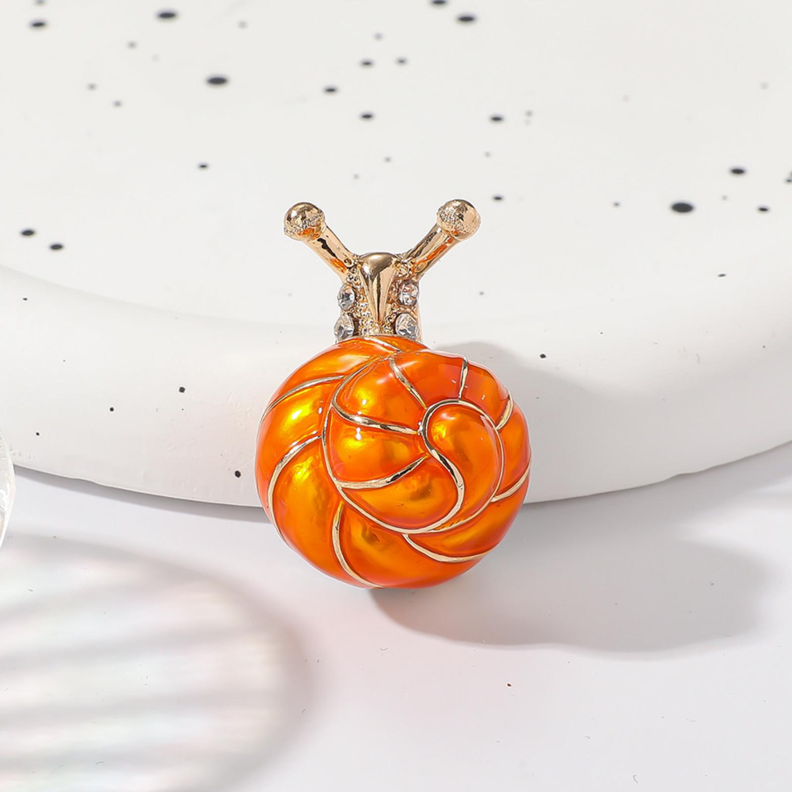 

Men s Creative Diamond-Studded Head Brooch Animal- Pin Luxury-Grade Light Luxury One Size жовтий