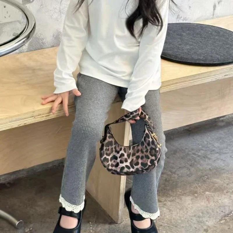 

НОВЫЕ детские повседневные простые брюки Осень и Зима Новый корейский стиль Девочки Леггинсы Хлопок Однотонные Эластичные Клеш 140-150cm темно-серого