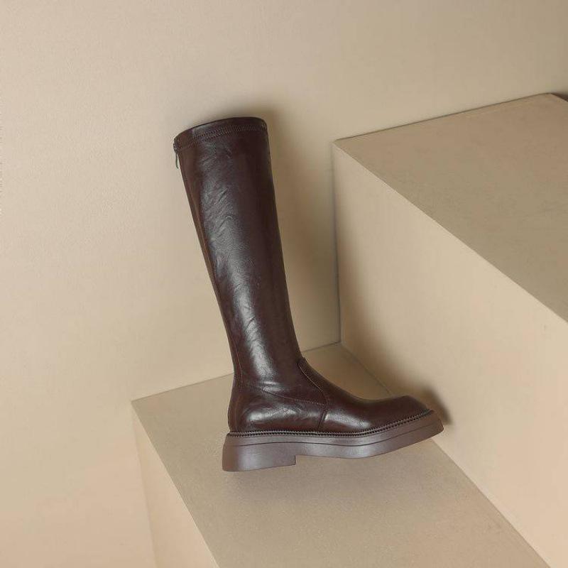 

Корейская версия новых ботинок Мартин с круглым носком, женские ботинки большого размера на толстой подошве, нескользящие и удобные, с задней молнией, однотонные высокие ботинки 34