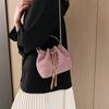 Women's niche temperament messenger bag ersatile diamond chain portable bucket bag ide dinner bag