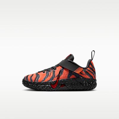 Nike Low top Children s Basketball Shoes Orange Black Red Children Age 29.5