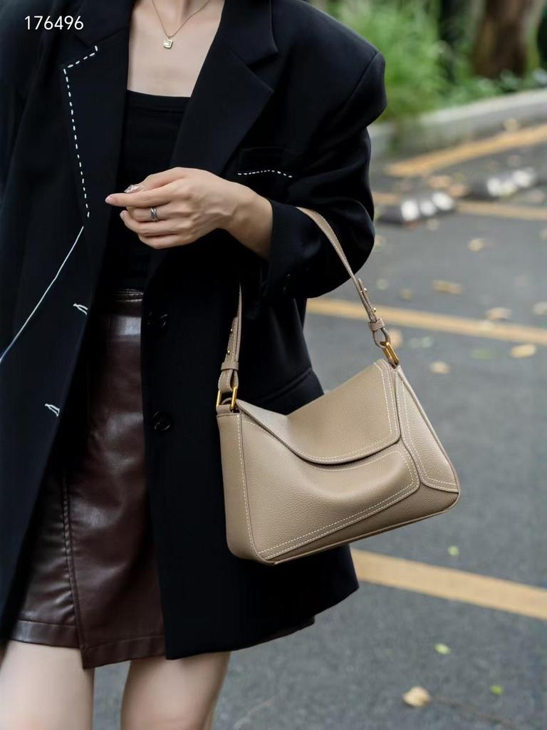 Women's Versatile Cowhide Crossbody Underarm Bag – Medium