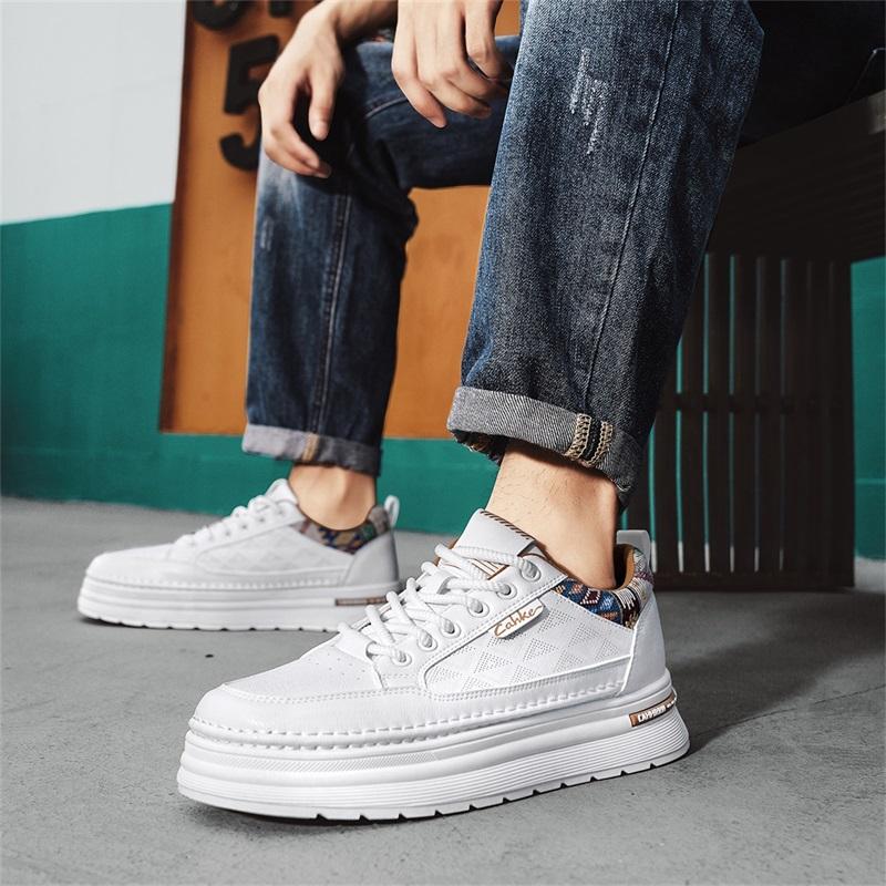 Men 's Casual Four Seasons Fashion Skateboarding Students Comfortable Sneakers Boys Trending Soft Sole Breathable Shoes