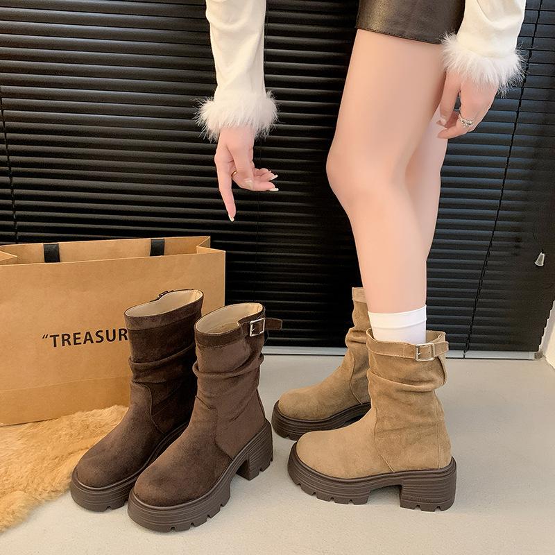 Inner heightened thick heel retro pleated suede Martin boots new small stacks small short boots women's wholesale