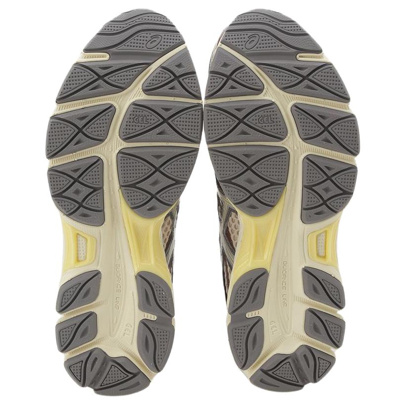 Emmi x ASICS Gel Cumulus 16 Beige Grau Unisex Sneaker Braun 1203A957-250