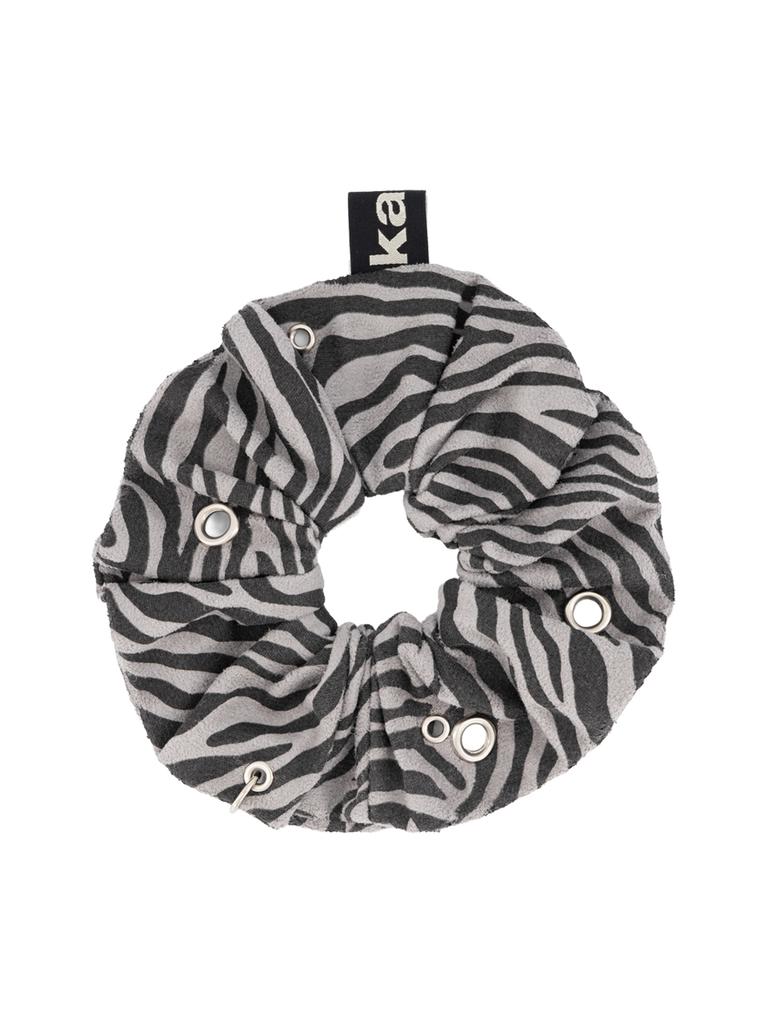 Kantr Eyelet Scrunchie_Zebra