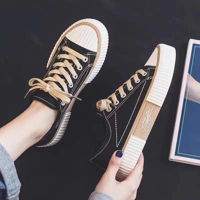 Zapatos de lona nuevos de primavera y otoño para estudiantes, zapatos de plataforma con cordones, zapatos de galleta, zapatos casuales transpirables para mujer, zapatos blancos pequeños