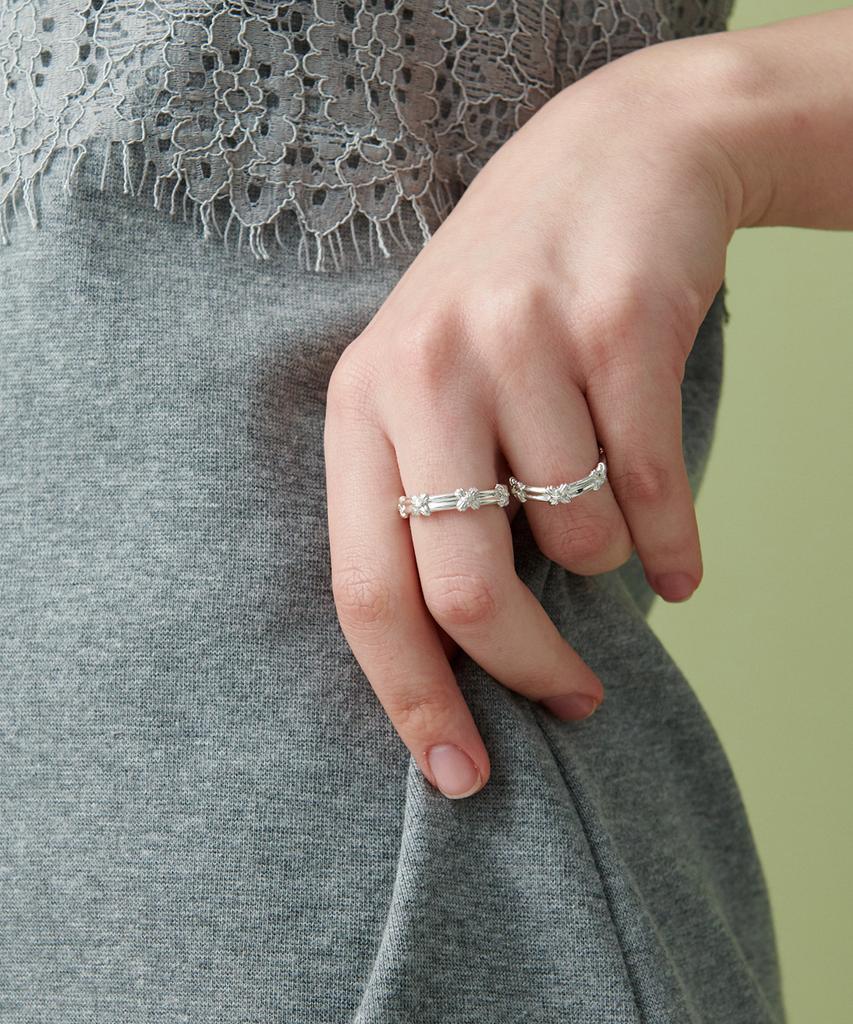 Matias Clover Round Ring