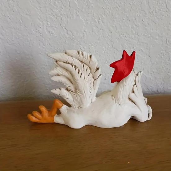 Unique Gifts for Friends White Rooster Statue with Enchanting Posture & Long Eyelashes, Creative Table Art Sculpture, Funny Resin Indoor Outdoor