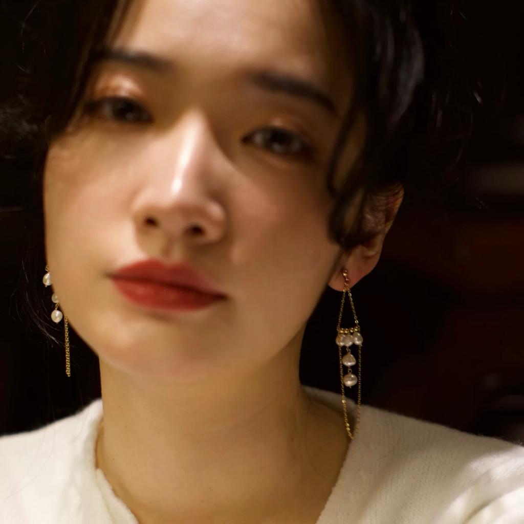 Natural pearl earrings, ear hooks, niche light luxury long niche exquisite fringed baroque chain long stud earrings