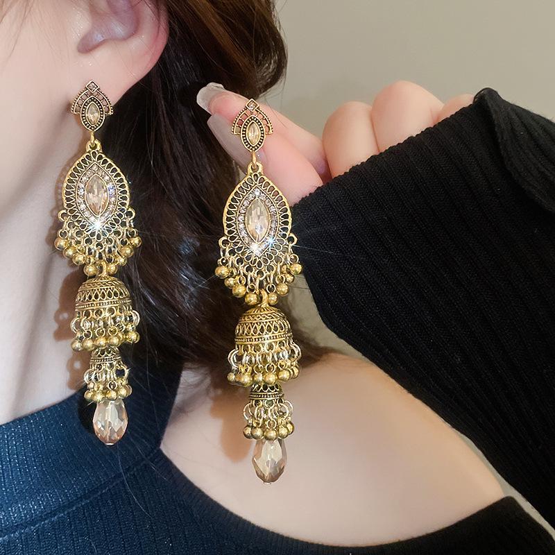 Retro Ethnic Bell Tassel Earrings: Exquisite, Fashionable Dangle Design with Light Luxury Appeal.