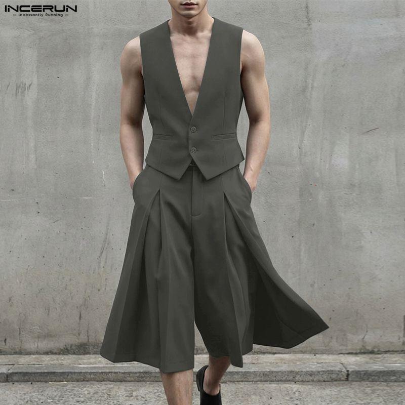 INCERUN Two Pieces Men V Neck Thin Sleeveless Vest and Pleated Shorts Clothing Sets