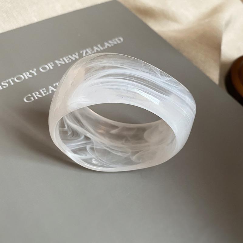 Resin Irregular Wide-sided Bracelet Mori Temperament Niche Design Popular Bracelet Light Luxury High-end Jewelry