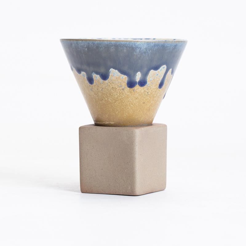 

Коническая керамическая кофейная чашка с основанием Кружка для творчества в японском стиле Чайные сервизы для чайного домика Керамическая чашка Master Cup Воронкообразного типа 101-200ml