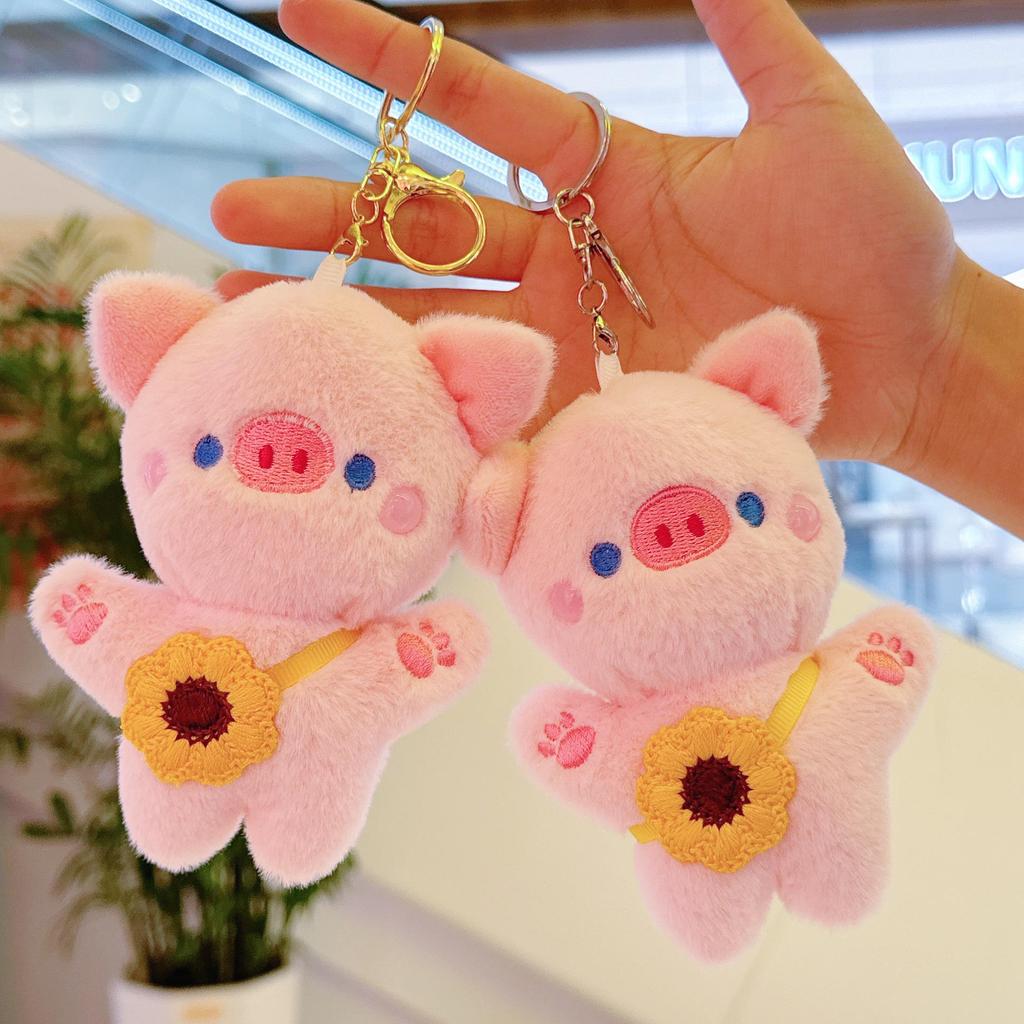 Adorable Pink Pig Plush Pendant Keychain – Cute Celebrity-Inspired Bag Charm Doll