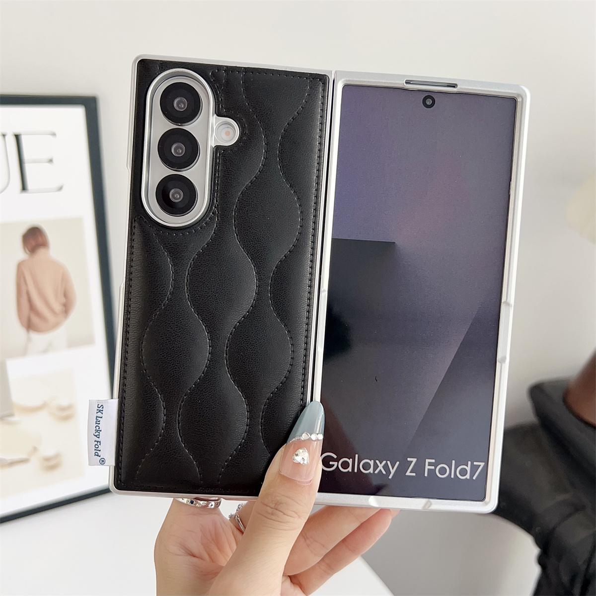 

Classic Wave-shaped Retro Down Jacket Pattern Plating Phone Case for Samsung Galaxy Z Fold7 Z Fold 7 Shockproof Protective Cover Galaxy Z Fold7