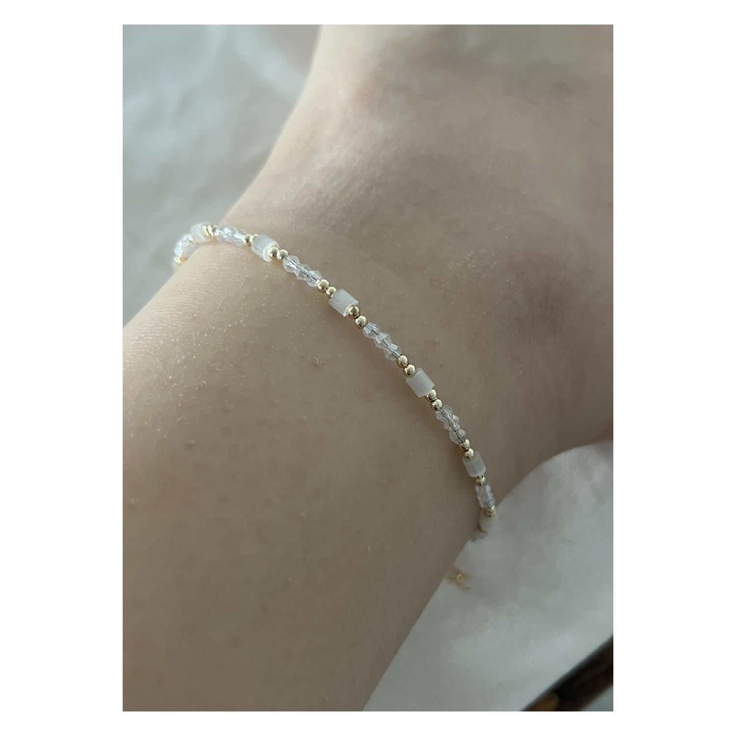 

Мини-камень золотого цвета Dorica Автор