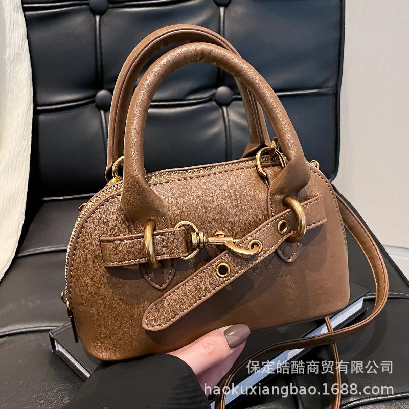 Autumn and Winter Retro Mini Bag Women's 2025 New Popular Versatile Messenger Bag Fashion Portable Shell Bag